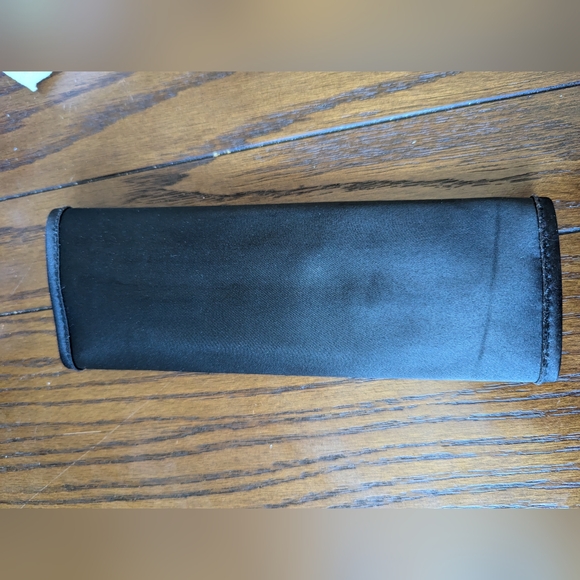 Victoria’s Secret Cosmetic Brush Set - Picture 4 of 9